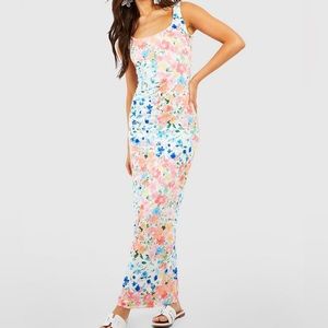 Floral Scoop Neck Maxi Dress